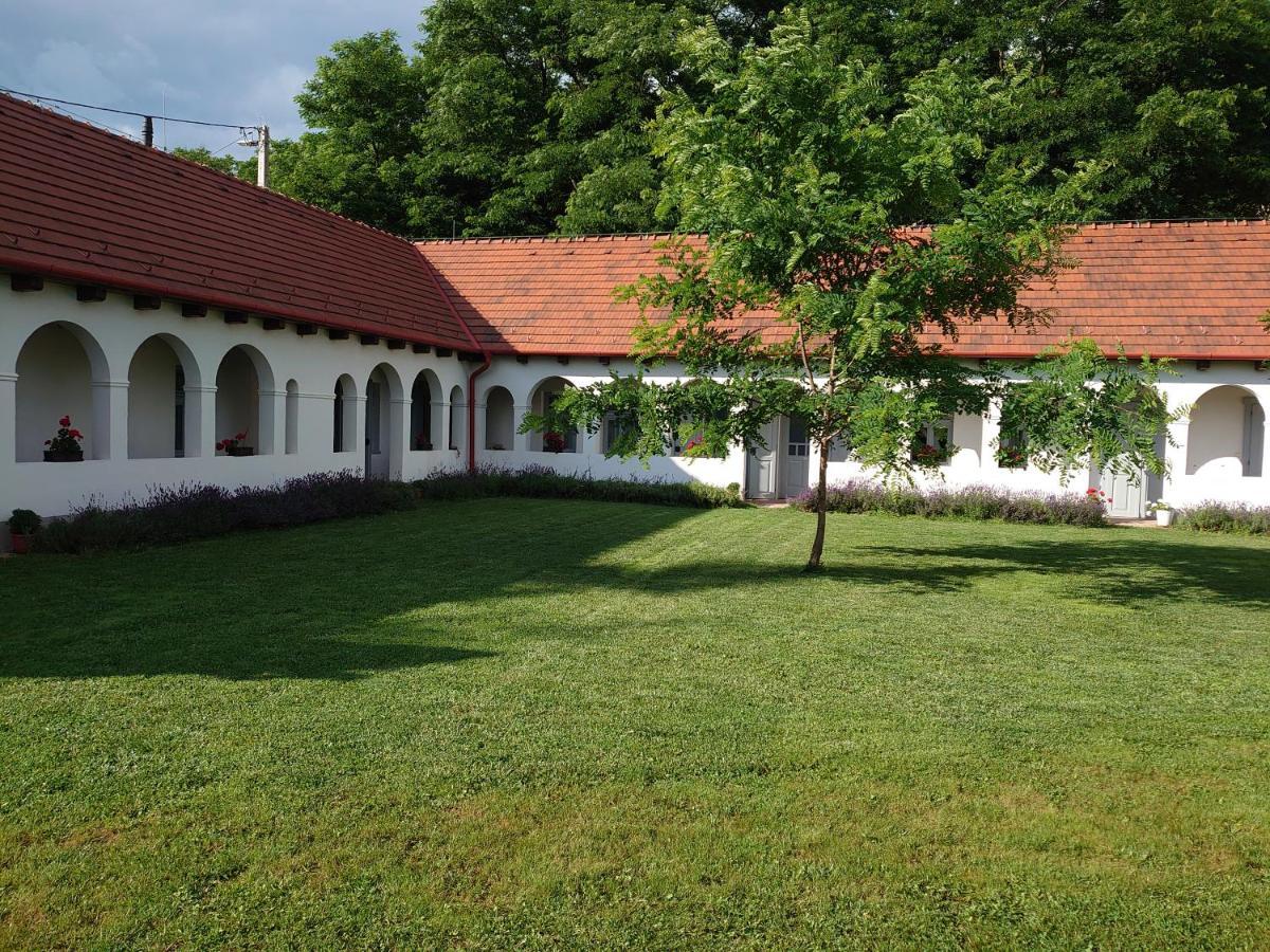 Bakta Haz Hotel Egerbakta Exterior foto