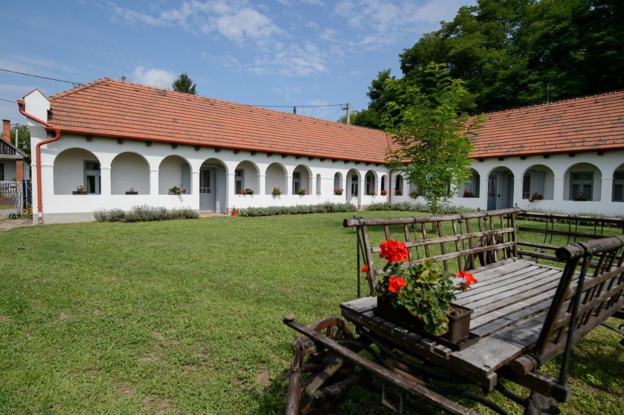Bakta Haz Hotel Egerbakta Exterior foto