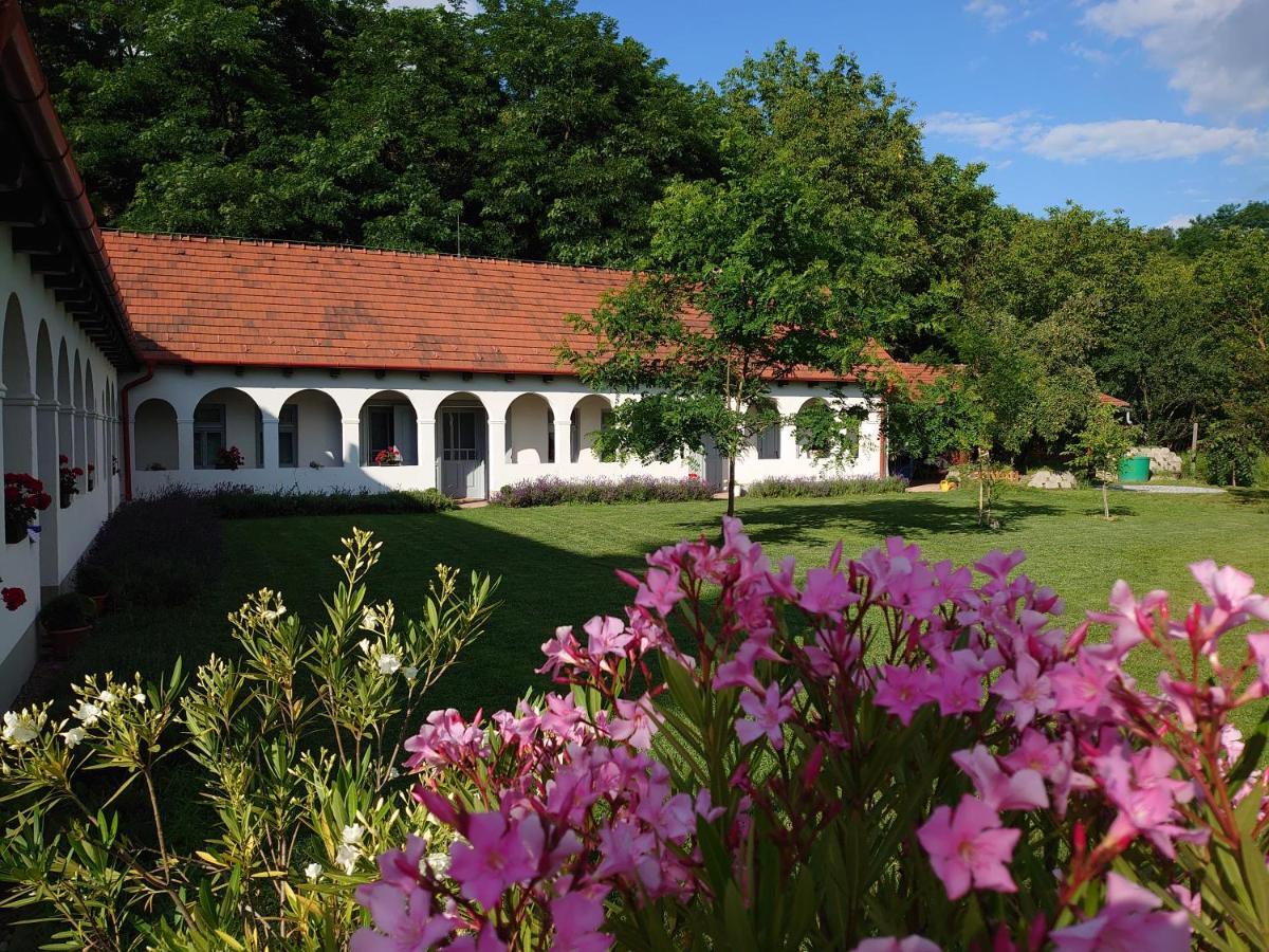 Bakta Haz Hotel Egerbakta Exterior foto